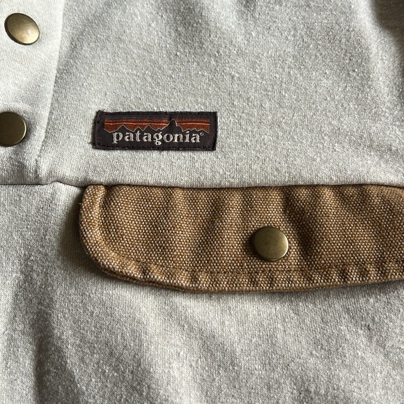 Patagonia Sweatshirt - Picture 2 of 5
